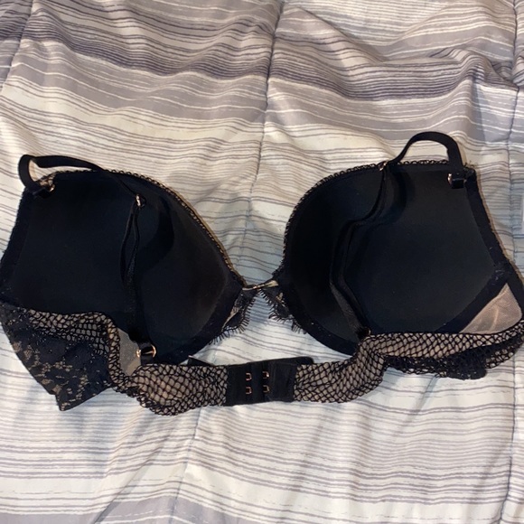 Victoria’s Secret bra - Picture 2 of 2